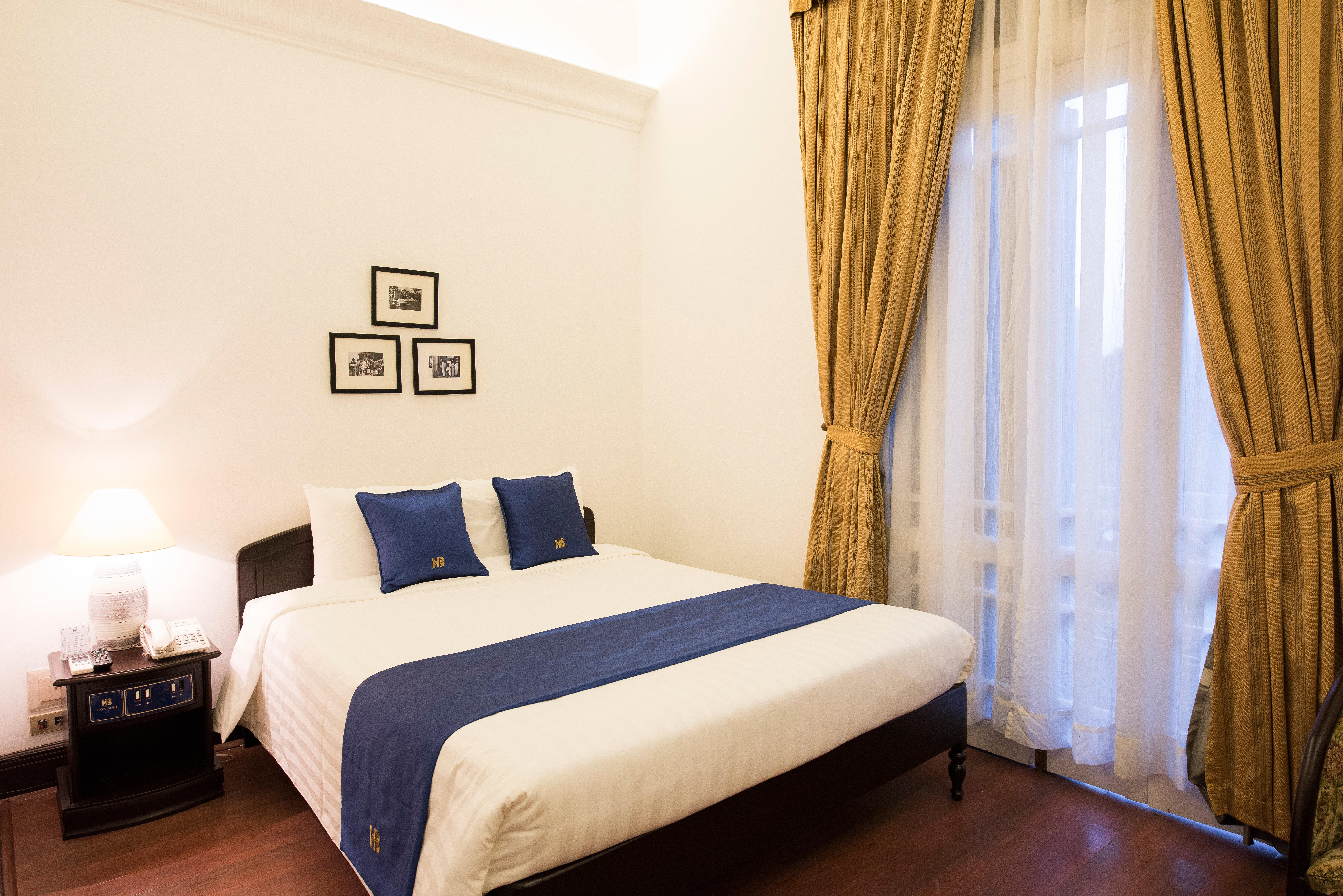Hoa Binh Hotel Hanoi Esterno foto