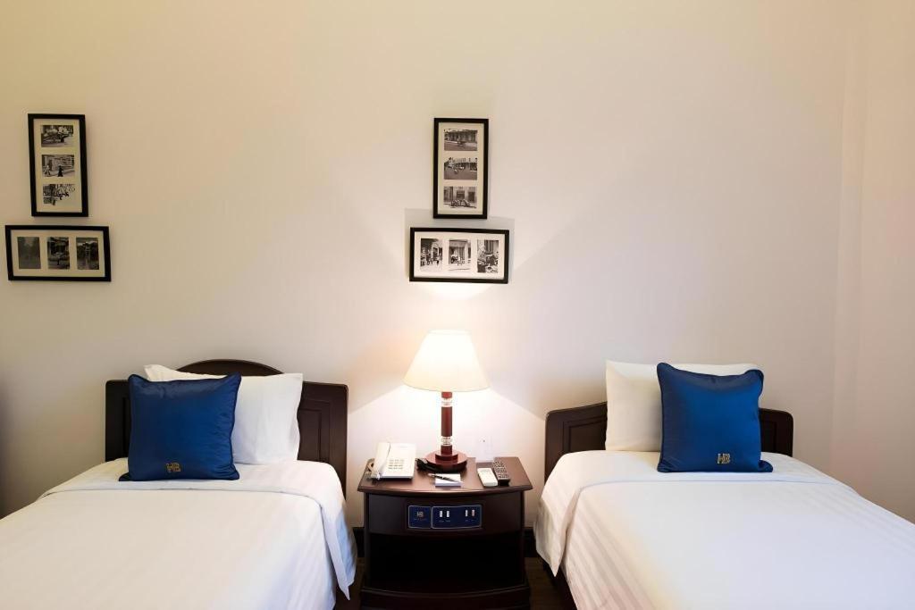 Hoa Binh Hotel Hanoi Esterno foto