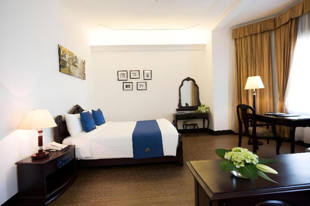 Hoa Binh Hotel Hanoi Esterno foto