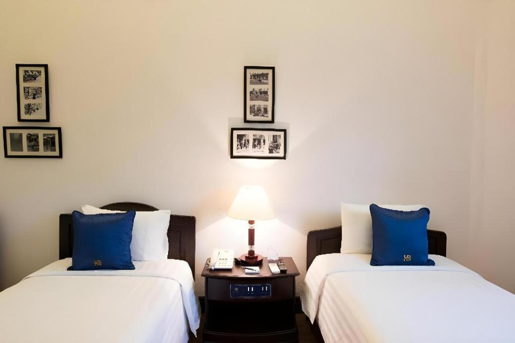 Hoa Binh Hotel Hanoi Esterno foto