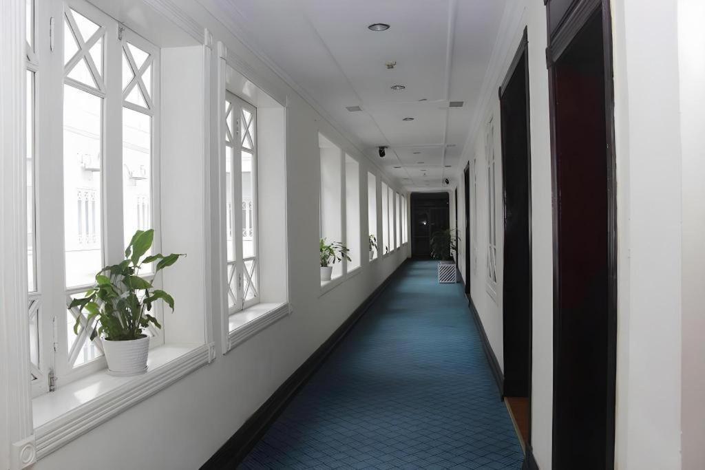 Hoa Binh Hotel Hanoi Esterno foto