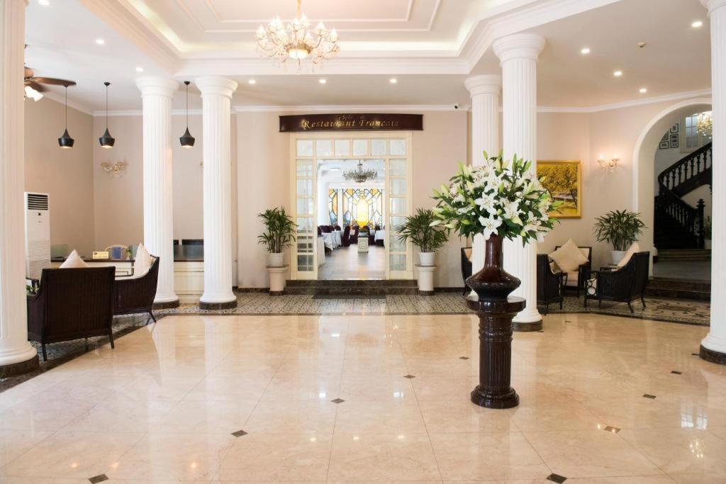 Hoa Binh Hotel Hanoi Esterno foto