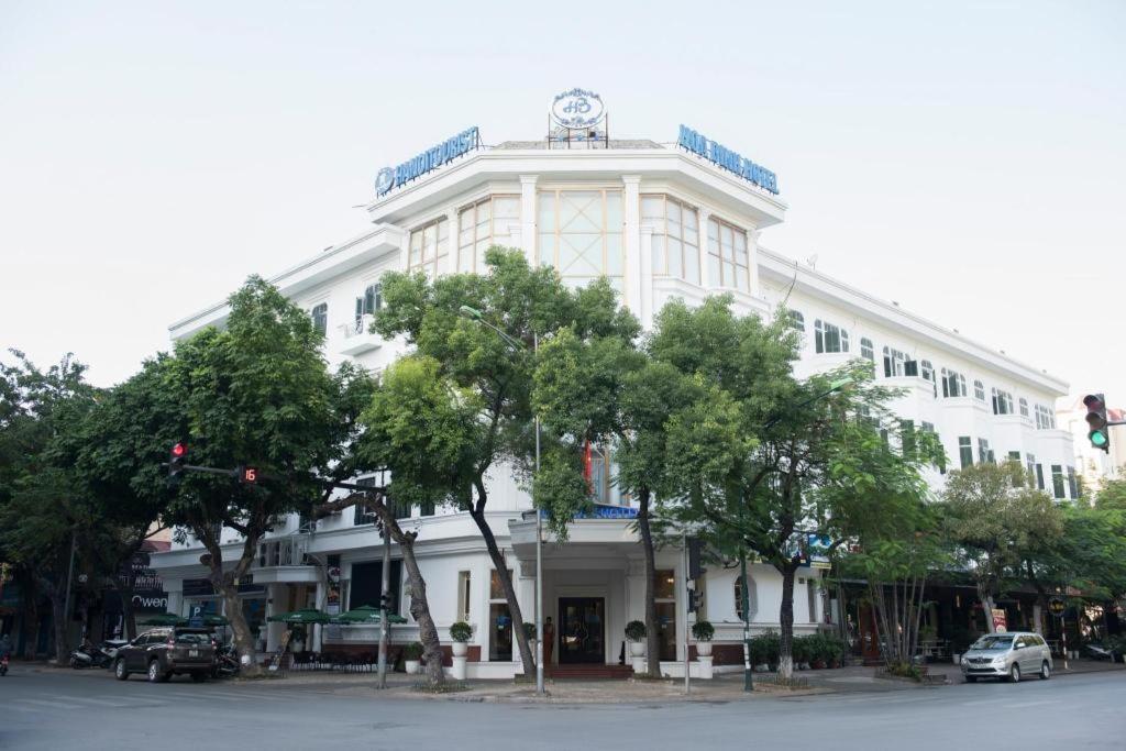 Hoa Binh Hotel Hanoi Esterno foto
