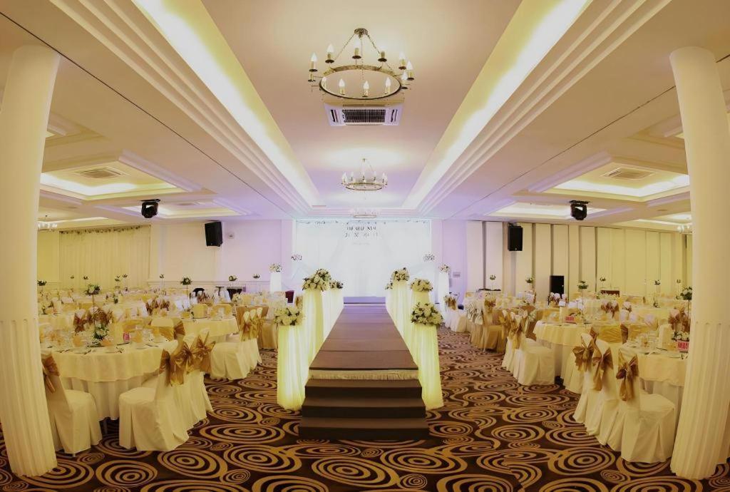 Hoa Binh Hotel Hanoi Esterno foto