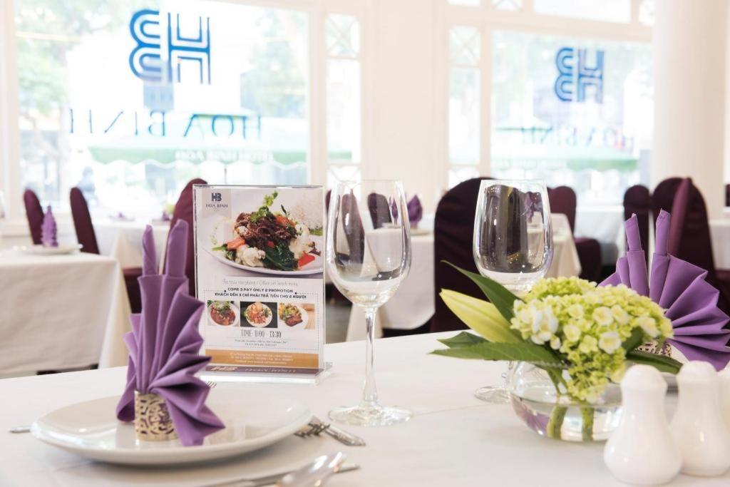 Hoa Binh Hotel Hanoi Esterno foto